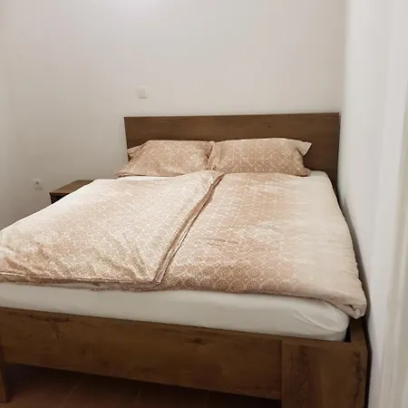 Studio Sisters3 4 Lublaň