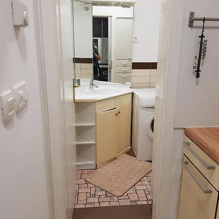 Studio Sisters3 4 Apartment